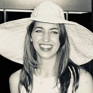 Meet your Posher, Caitlin